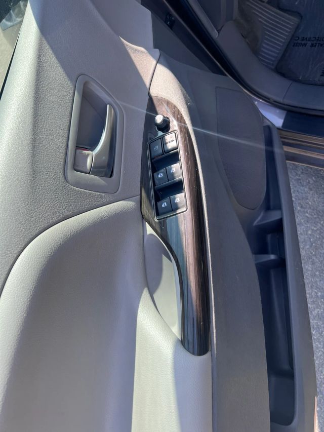 2015 TOYOTA SIENNA XLE MINIVAN 4D