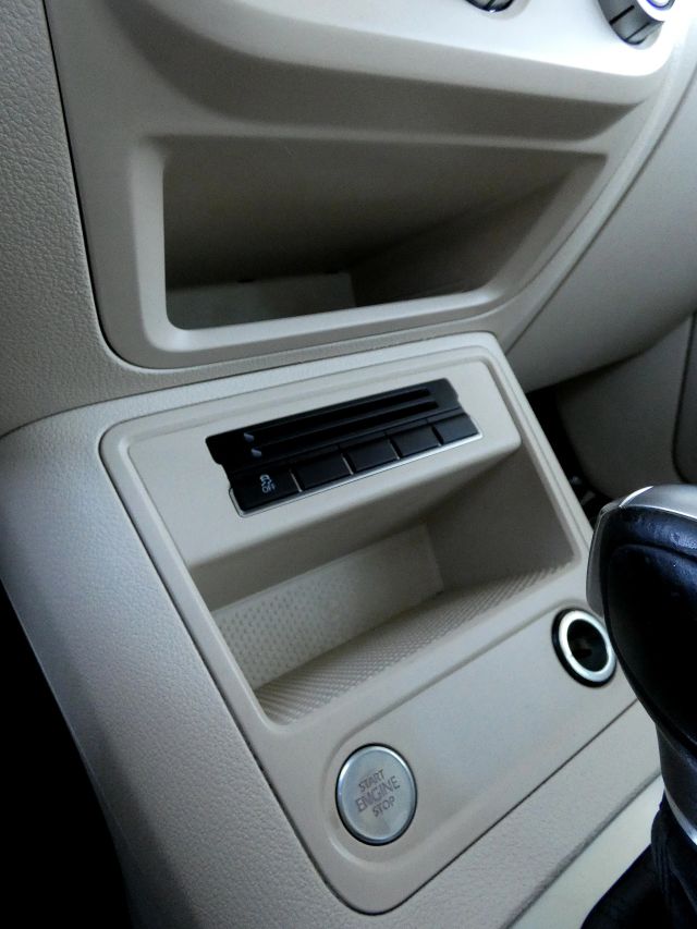 2015 VOLKSWAGEN TIGUAN 2.0T SEL SPORT UTILITY 4D