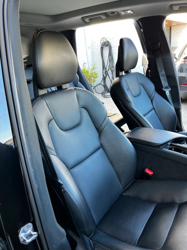 2020 VOLVO XC90 T5 MOMENTUM SPORT UTILITY 4D
