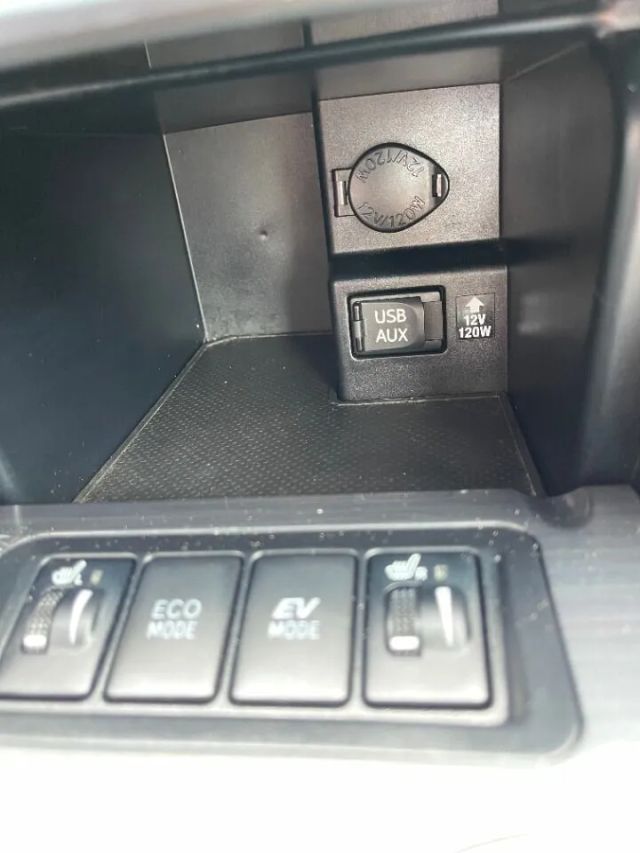 2012 TOYOTA CAMRY XLE HYBRID SEDAN 4D