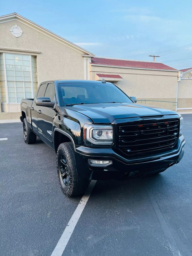 2017 GMC SIERRA 1500 DOUBLE CAB PICKUP 4D 6 1/2 FT