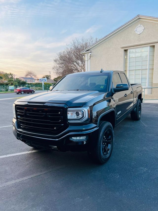 2017 GMC SIERRA 1500 DOUBLE CAB PICKUP 4D 6 1/2 FT