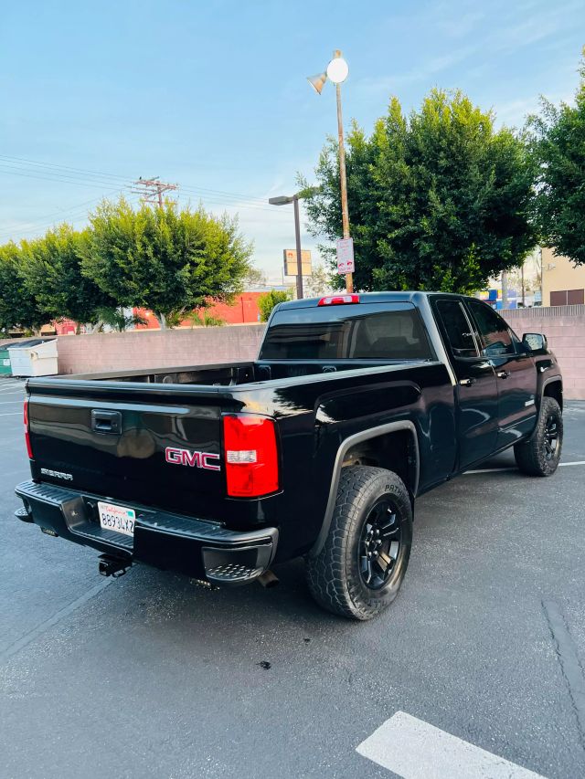 2017 GMC SIERRA 1500 DOUBLE CAB PICKUP 4D 6 1/2 FT
