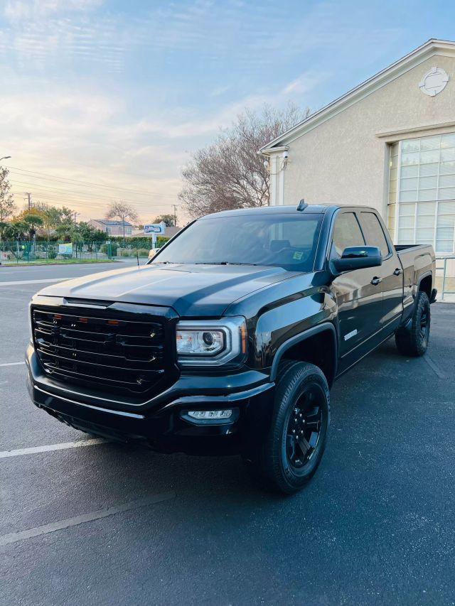 2017 GMC SIERRA 1500 DOUBLE CAB PICKUP 4D 6 1/2 FT