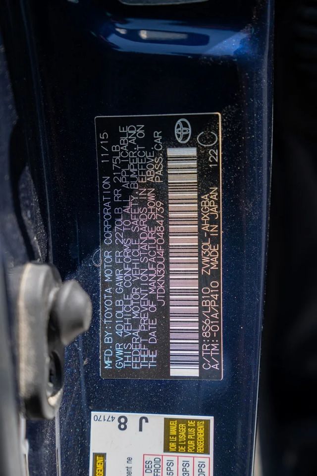 2015 TOYOTA PRIUS FOUR HATCHBACK 4D