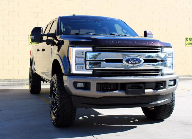 Ford F-350 Super Duty's photo