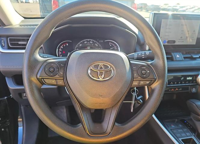 2024 Toyota RAV4 LE photo 5