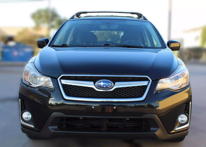 2017 Subaru Crosstrek Premium photo 2