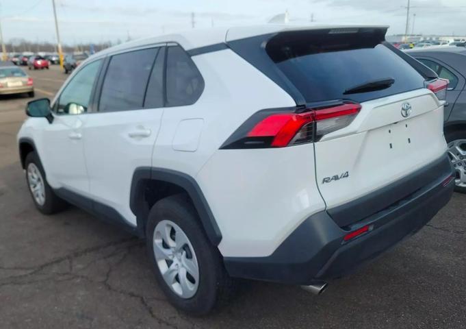 2024 Toyota RAV4 LE photo 6