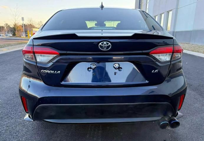 2021 Toyota Corolla LE photo 4