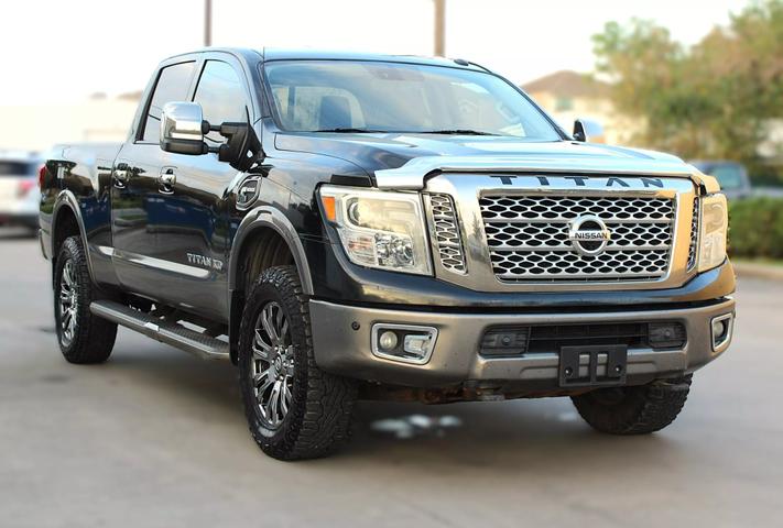 Nissan Titan XD's photo