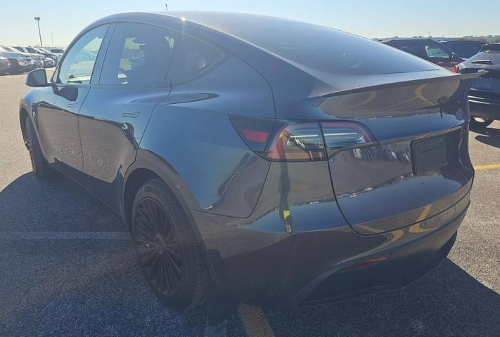 2023 Tesla Model Y Base photo 4