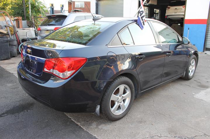 2015 Chevrolet Cruze 1LT photo 13