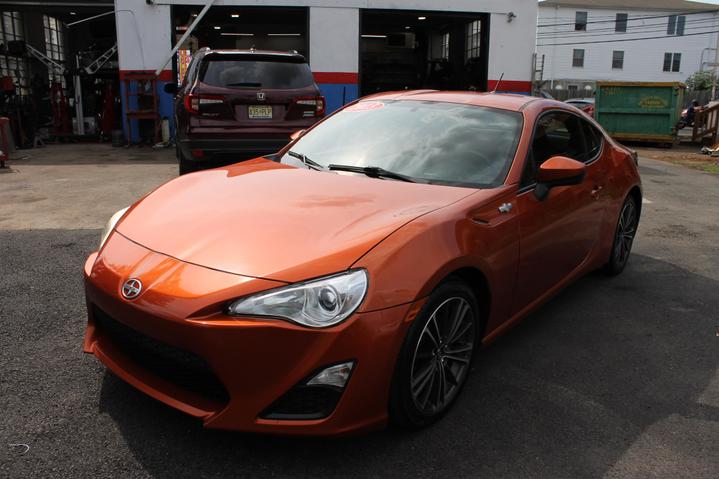 2013 Scion FR-S Base photo 2