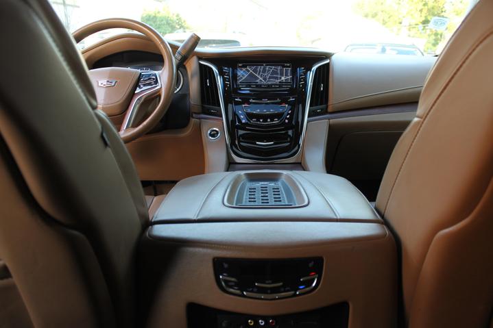 2016 Cadillac Escalade Platinum photo 23