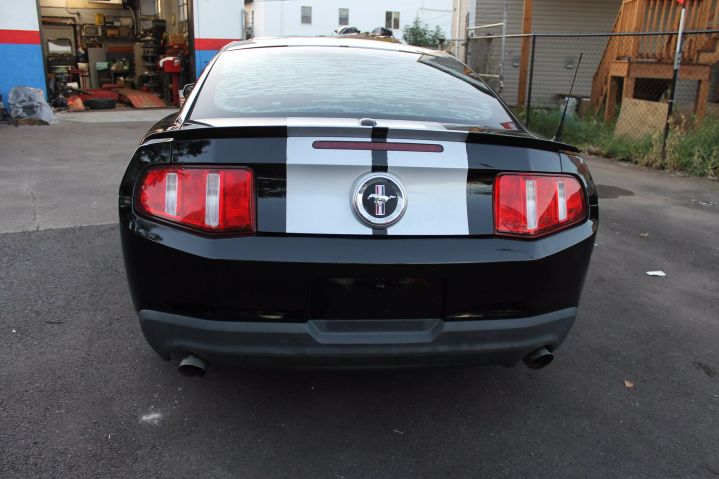 Image 5 of 2011 FORD MUSTANG