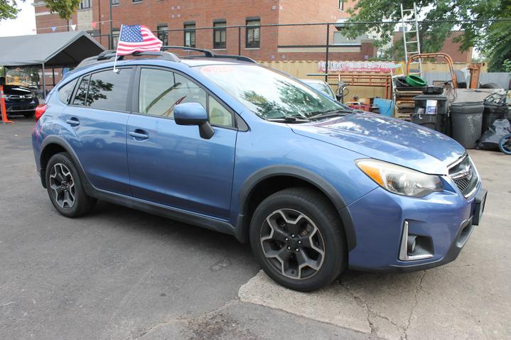 2014 Subaru XV Crosstrek Premium photo 11