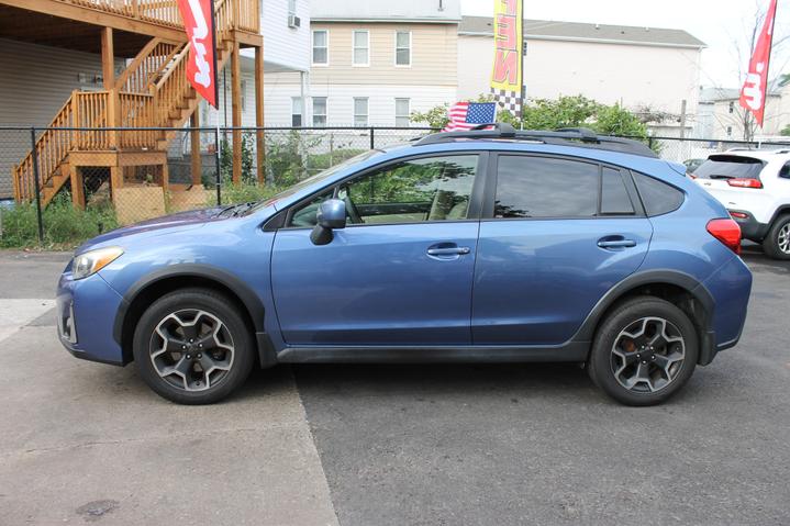 2014 Subaru XV Crosstrek Premium photo 3