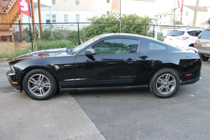 Image 3 of 2011 FORD MUSTANG