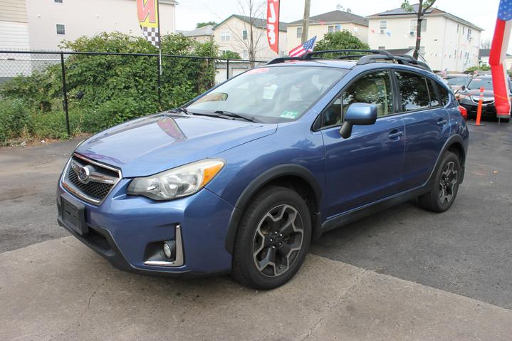 2014 Subaru XV Crosstrek Premium photo 2