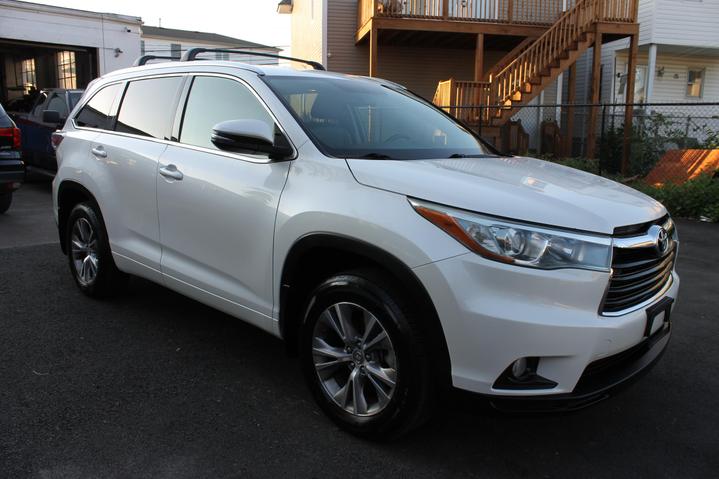 2015 Toyota Highlander XLE photo 8