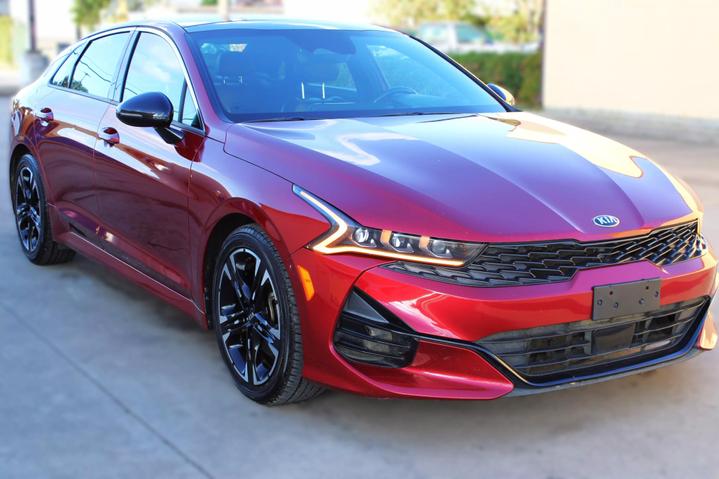 2021 Kia K5 GT-Line photo 1