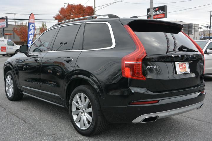 2017 Volvo XC90 Momentum photo 5