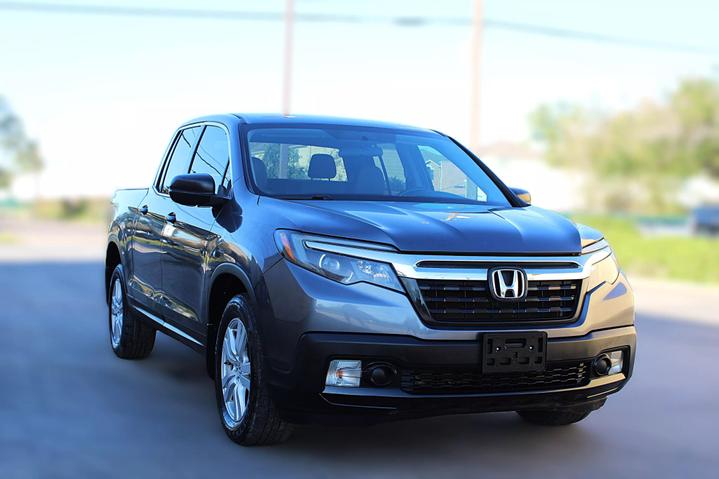 Honda Ridgeline's photo