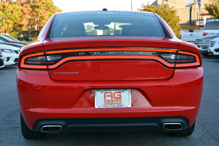 2022 Dodge Charger SXT photo 6