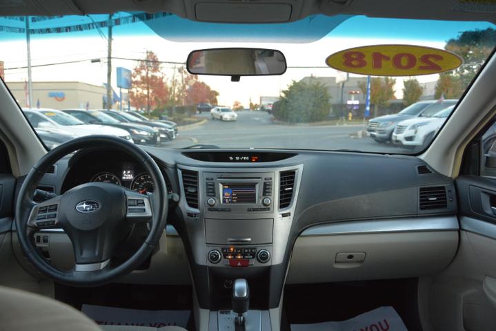 2014 Subaru Outback 2.5i Premium photo 14