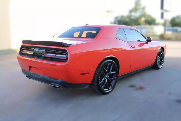 2021 Dodge Challenger GT photo 4