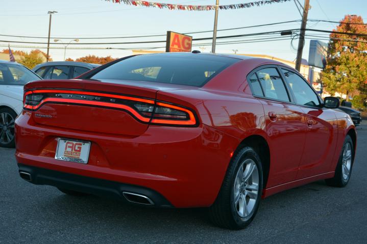 2022 Dodge Charger SXT photo 7