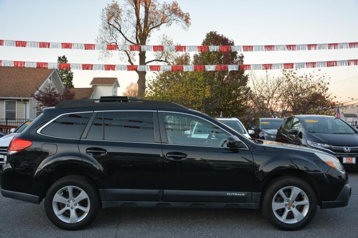 2014 Subaru Outback 2.5i Premium photo 8