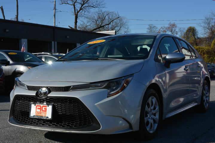 2021 Toyota Corolla LE photo 3