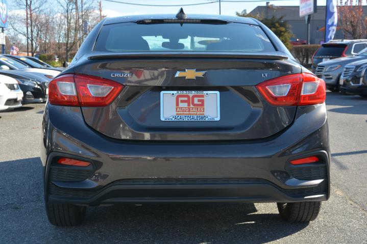 2017 Chevrolet Cruze LT photo 6