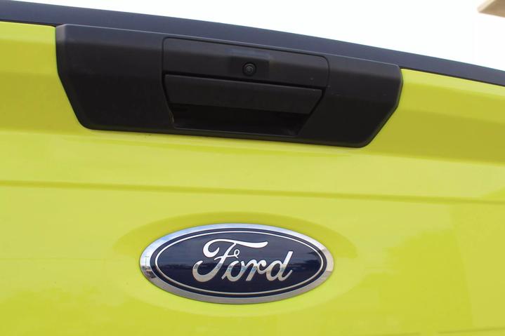 2022 Ford F-150 XL photo 11