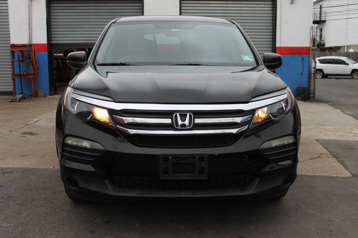 2016 Honda Pilot LX photo 1