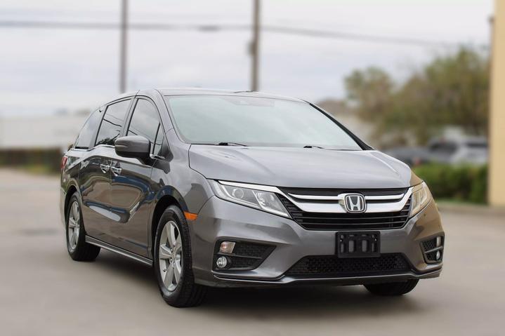 Honda Odyssey's photo