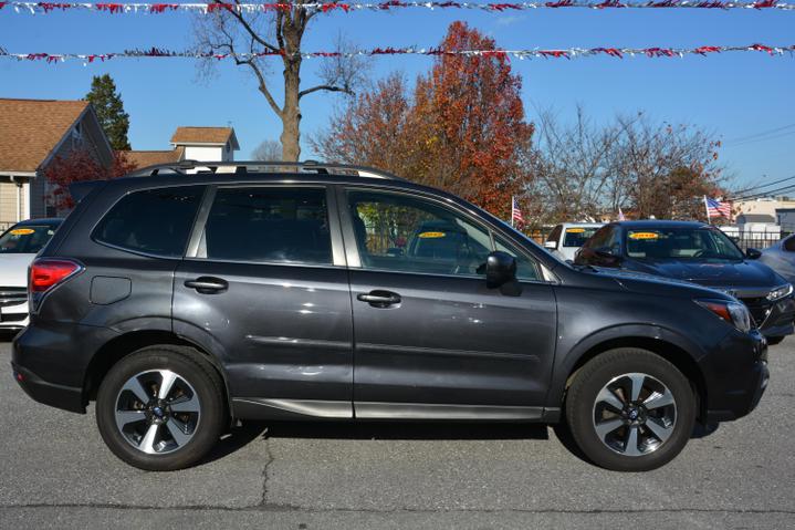 2018 Subaru Forester Limited photo 8