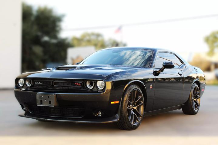 2020 Dodge Challenger R/T photo 3