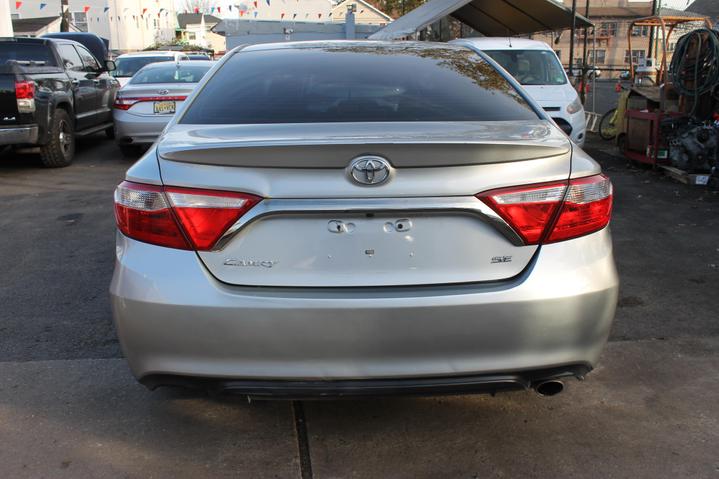 2016 Toyota Camry Special Edition photo 5