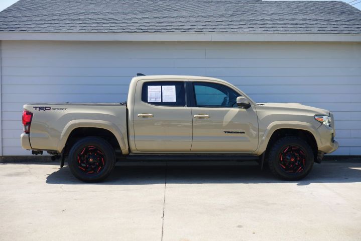Used 2018 Toyota Tacoma TRD Sport with VIN 3TMAZ5CN1JM069454 for sale in Garland, TX