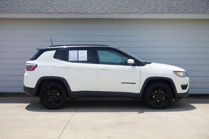 Used 2019 Jeep Compass Altitude with VIN 3C4NJCBB6KT726339 for sale in Garland, TX