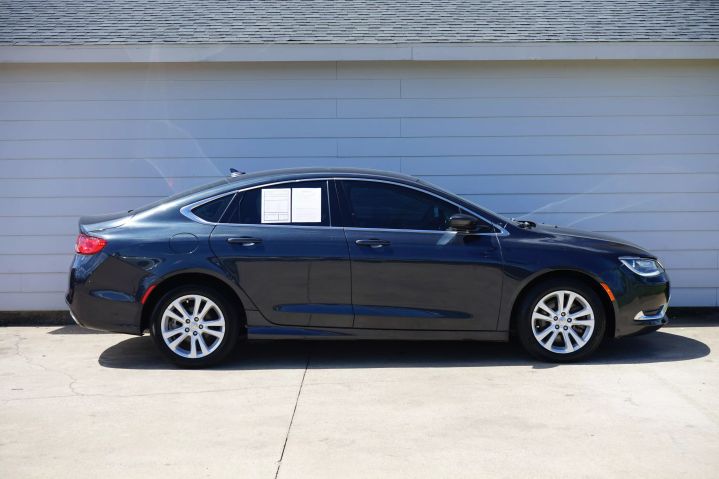 Used 2017 Chrysler 200 Limited with VIN 1C3CCCAG0HN511132 for sale in Garland, TX