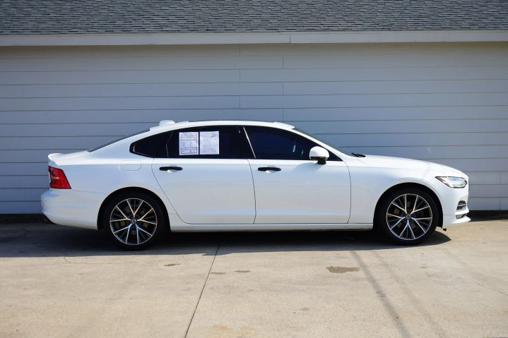 Used 2018 Volvo S90 Momentum with VIN LVY982AK8JP034300 for sale in Garland, TX