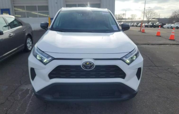 2024 Toyota RAV4 LE photo 2