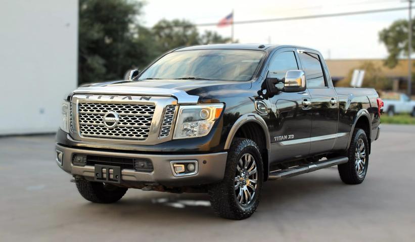 2016 Nissan Titan XD Platinum Reserve photo 3