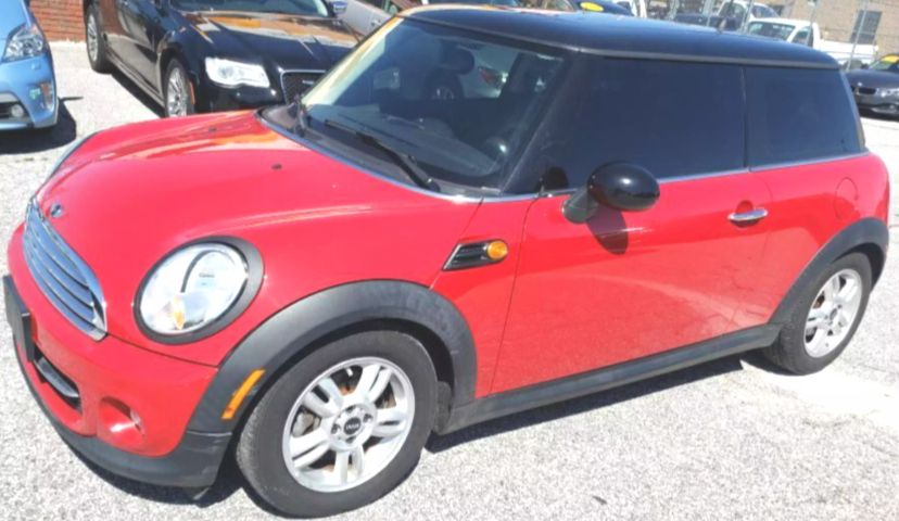 2013 MINI Cooper Base's photo