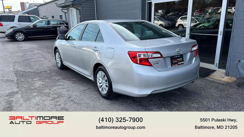 2014 Toyota Camry LE photo 6