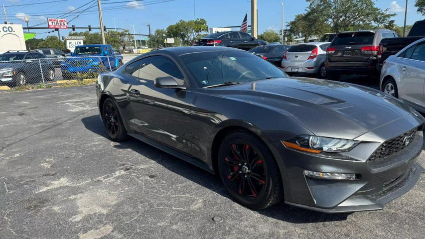 2018 Ford Mustang EcoBoost photo 11